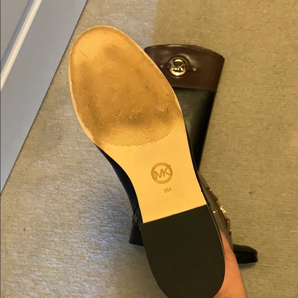 Authentic Micheal Kors boots good condition size 9 - Picture 2 of 2